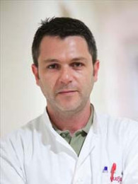 Ο δρ. Vladimir Μαζί, γιατρός ουρολόγος Ιωάννης